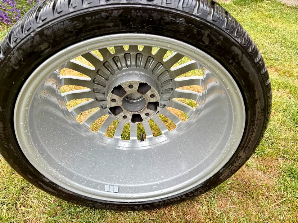 mercedes sportpaket jantes clk w209 / slk 171/ c pneus d'hiver mercedes sportpaket jantes clk w209 / slk 171/ c pneus d'hiver