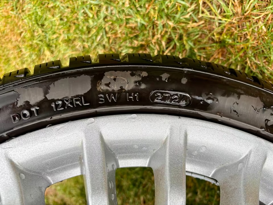 mercedes sportpaket jantes clk w209 / slk 171/ c pneus d'hiver mercedes sportpaket jantes clk w209 / slk 171/ c pneus d'hiver