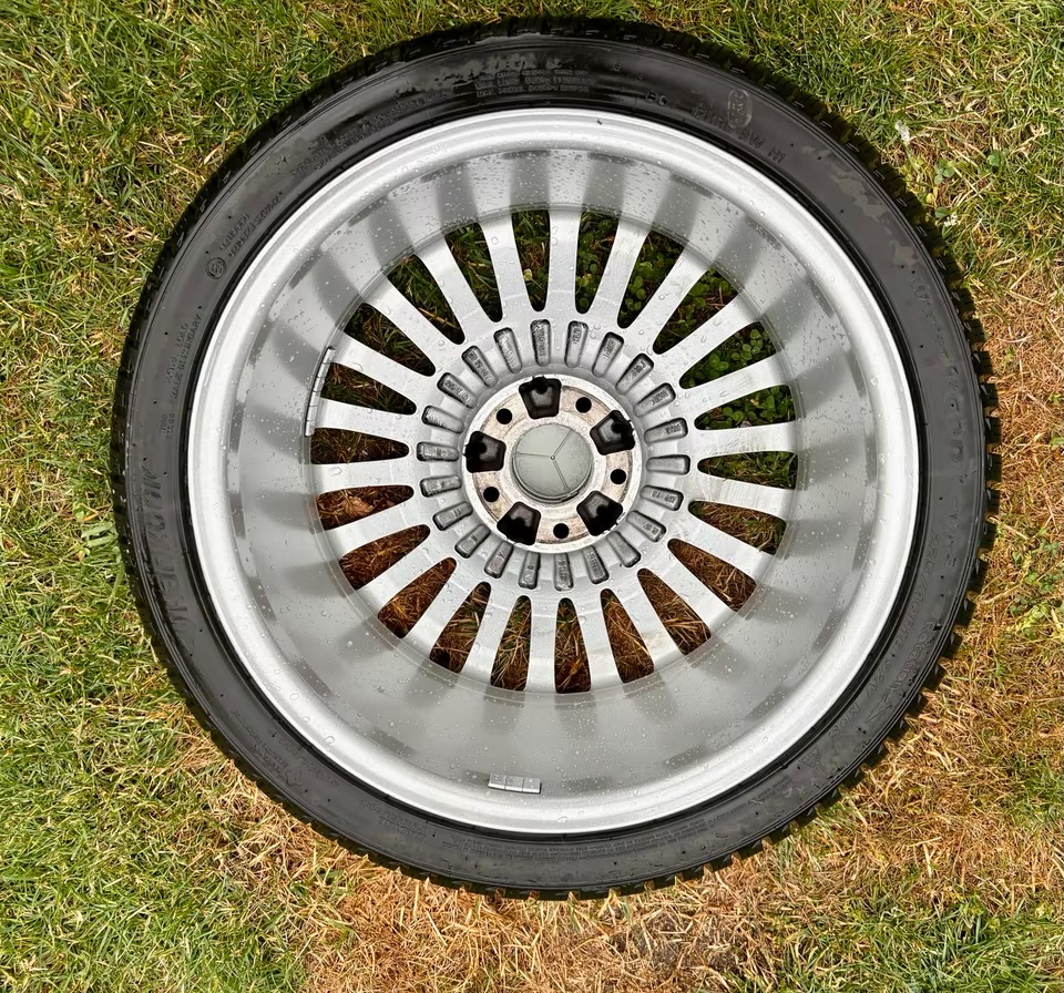 mercedes sportpaket jantes clk w209 / slk 171/ c pneus d'hiver mercedes sportpaket jantes clk w209 / slk 171/ c pneus d'hiver