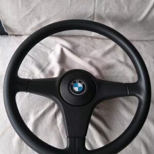 volant bmw e30.. e34