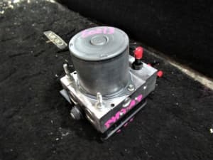audi a4 2.0 tfsi quattro 8kcdnf 2014 age abs actuator c 8 6 6140 turn