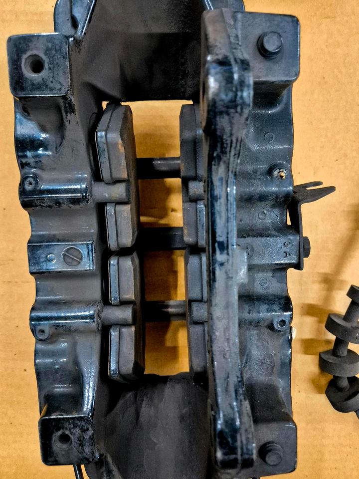 système de freinage complet à 8 pistons à ondes pour audi a5 rs5 8t système de freinage complet à 8 pistons à ondes pour audi a5 rs5 8t