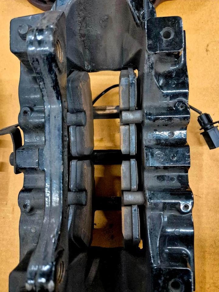 système de freinage complet à 8 pistons à ondes pour audi a5 rs5 8t système de freinage complet à 8 pistons à ondes pour audi a5 rs5 8t