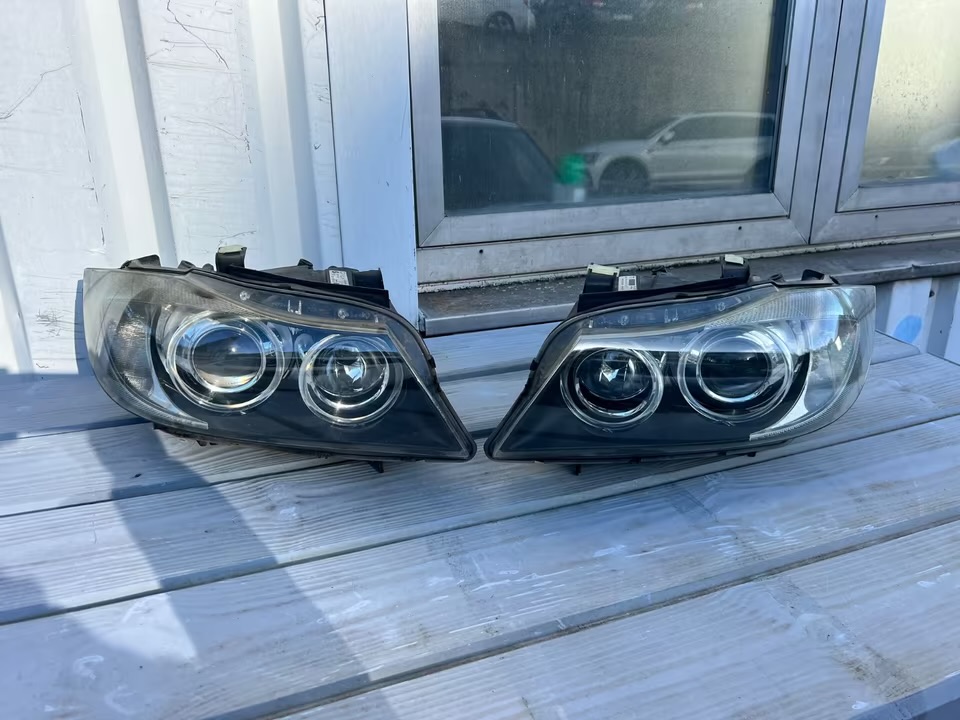 bmw e90 e91 left and right xenon headlights with control unit now e90 e91 bmw e90 e91 left and right xenon headlights with control unit now e90 e91