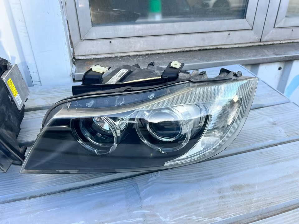 bmw e90 e91 left and right xenon headlights with control unit now e90 e91 bmw e90 e91 left and right xenon headlights with control unit now e90 e91