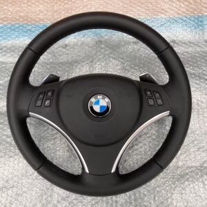 volant sport avec palettes de changement de vitesse bmw e90,e91,e92,e93,e82