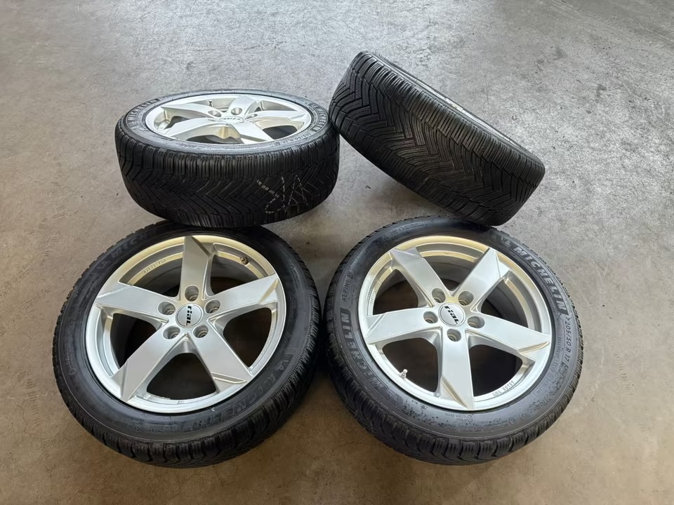 roues d'hiver 17 pouces audi a3 8v 8p mg4 seat alteatoledo jantes en aluminium roues d'hiver 17 pouces audi a3 8v 8p mg4 seat alteatoledo jantes en aluminium