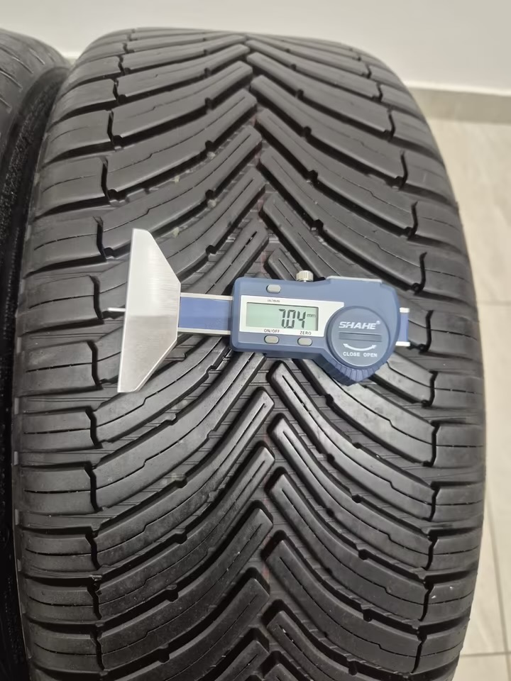 jantes d'origine audi tt s line 18 pouces 8n0601025s bridgestone 4 saison jantes d'origine audi tt s line 18 pouces 8n0601025s bridgestone 4 saison