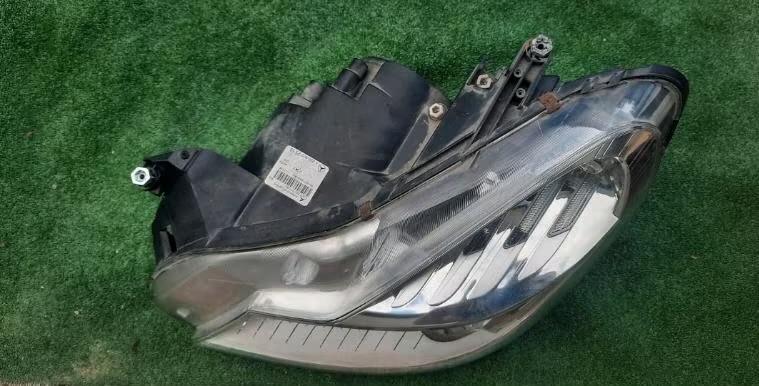 a2308202559 mercedes sl w230 bi xenon left headlight 230 a2308202559 mercedes sl w230 bi xenon left headlight 230