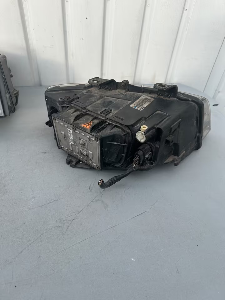 audi a4 b6 phares au xénon droite/gauche complète audi a4 b6 phares au xénon droite/gauche complète