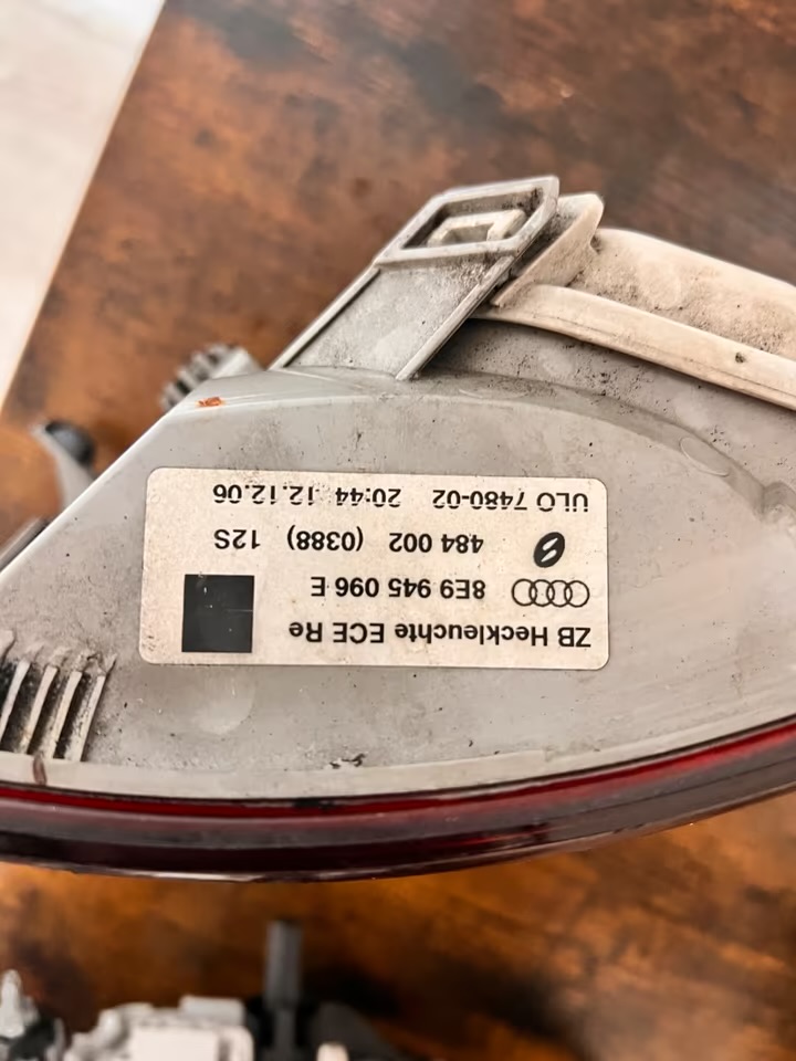 an original rear light kit for audi a4 b7 an original rear light kit for audi a4 b7