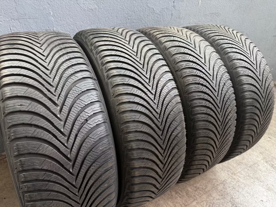 jantes d'origine audi pneus d'hiver a3 a4 tt 8v 8y b5 b6 8j 8p b7 jantes d'origine audi pneus d'hiver a3 a4 tt 8v 8y b5 b6 8j 8p b7