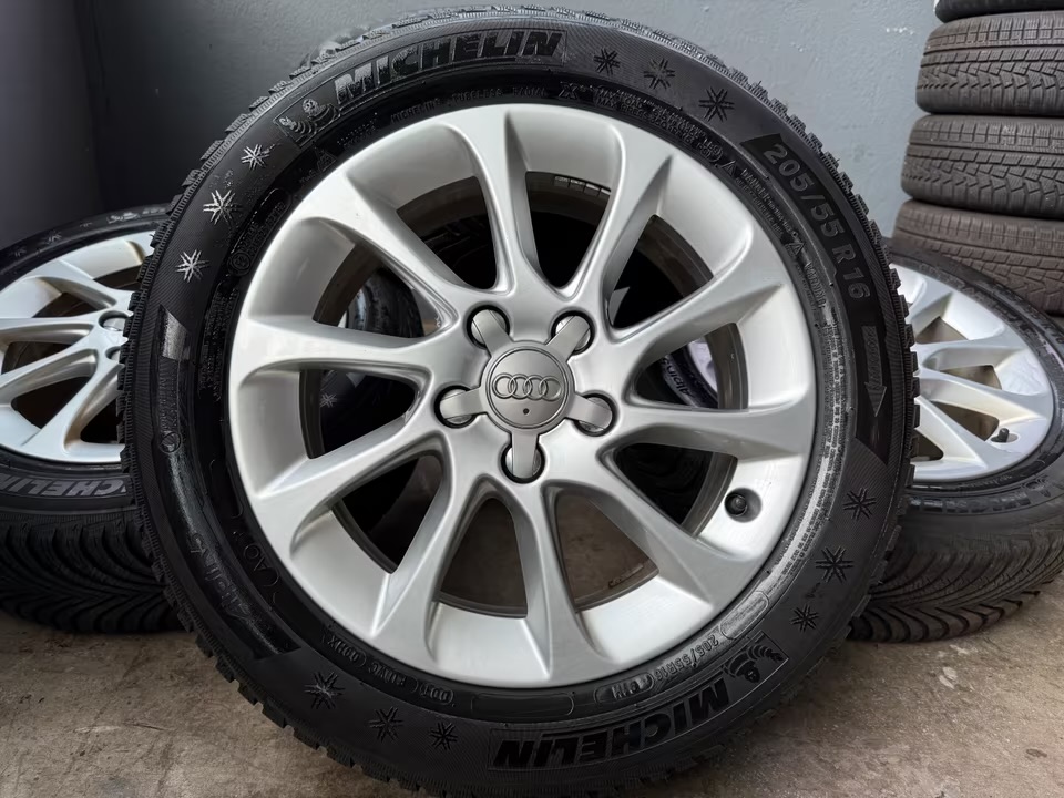 jantes d'origine audi pneus d'hiver a3 a4 tt 8v 8y b5 b6 8j 8p b7 jantes d'origine audi pneus d'hiver a3 a4 tt 8v 8y b5 b6 8j 8p b7