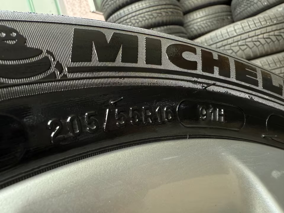 jantes d'origine audi pneus d'hiver a3 a4 tt 8v 8y b5 b6 8j 8p b7 jantes d'origine audi pneus d'hiver a3 a4 tt 8v 8y b5 b6 8j 8p b7