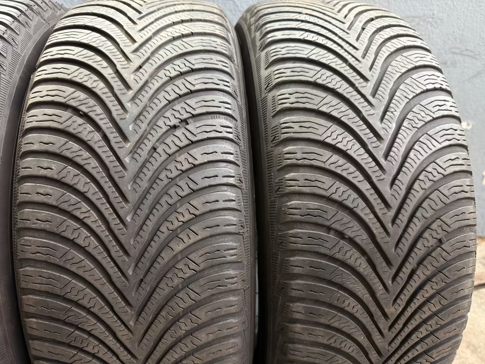 jantes d'origine audi pneus d'hiver a3 a4 tt 8v 8y b5 b6 8j 8p b7 jantes d'origine audi pneus d'hiver a3 a4 tt 8v 8y b5 b6 8j 8p b7