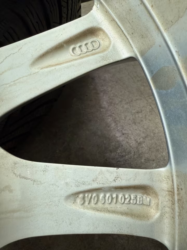 jantes d'origine audi pneus d'hiver a3 a4 tt 8v 8y b5 b6 8j 8p b7 jantes d'origine audi pneus d'hiver a3 a4 tt 8v 8y b5 b6 8j 8p b7