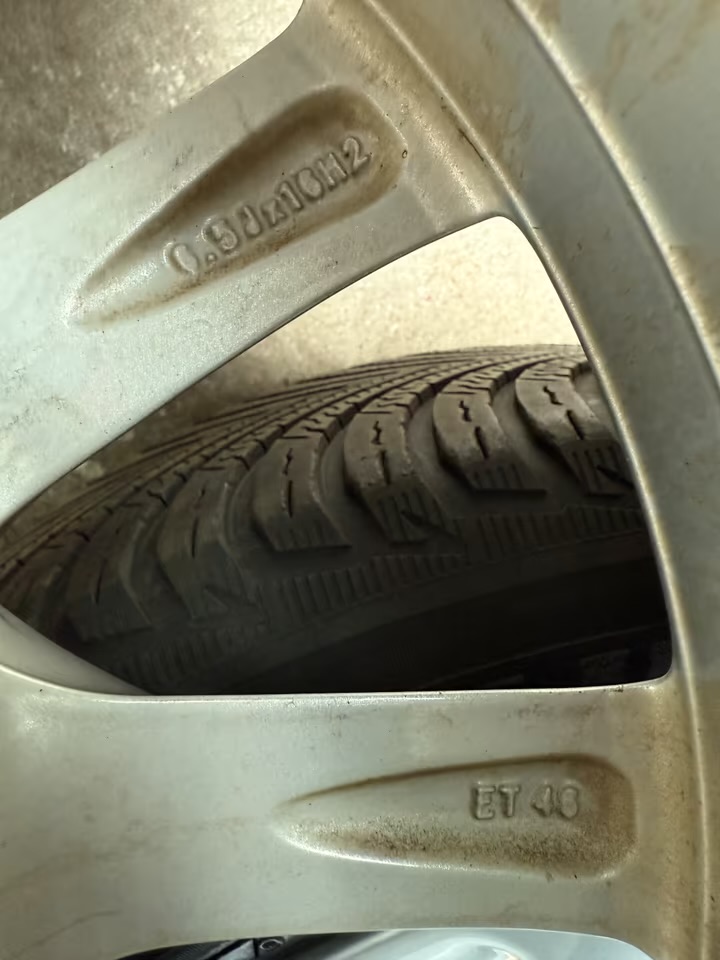 jantes d'origine audi pneus d'hiver a3 a4 tt 8v 8y b5 b6 8j 8p b7 jantes d'origine audi pneus d'hiver a3 a4 tt 8v 8y b5 b6 8j 8p b7