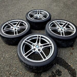 Pack Jantes 18" BMW M Performance 313 + Pneus (E87 E82)⁠