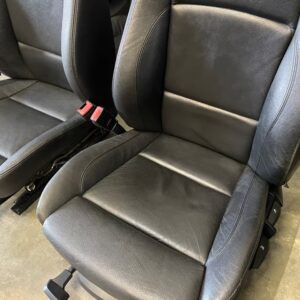 Sièges Sport Cuir Noir BMW Série 1 E88 Cabrio M-Pack Sièges Sport Cuir Noir BMW Série 1 E88 Cabrio M-Pack