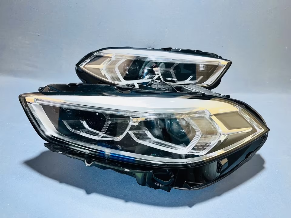 IMG_9700 Phares d'Origine BMW Série 1 F40 Full LED