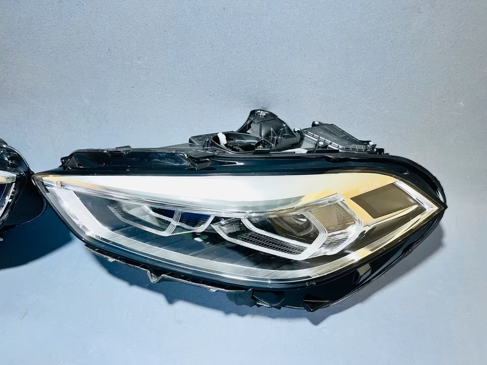 IMG_9706 Phares d'Origine BMW Série 1 F40 Full LED