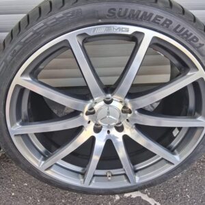 OEM Mercedes-Benz SL R230 R231 19”/20” Alloy Wheels with Tires – SL500 SL63 AMG 2 OEM Mercedes-Benz SL R230 R231 19”/20” Alloy Wheels with Tires – SL500 SL63 AMG