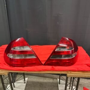 Feux arriere d'origine Mercedes W211 Feux arriere d'origine Mercedes W211