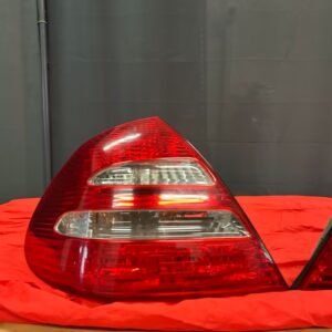 Feux arriere d'origine Mercedes W211 Feux arriere d'origine Mercedes W211
