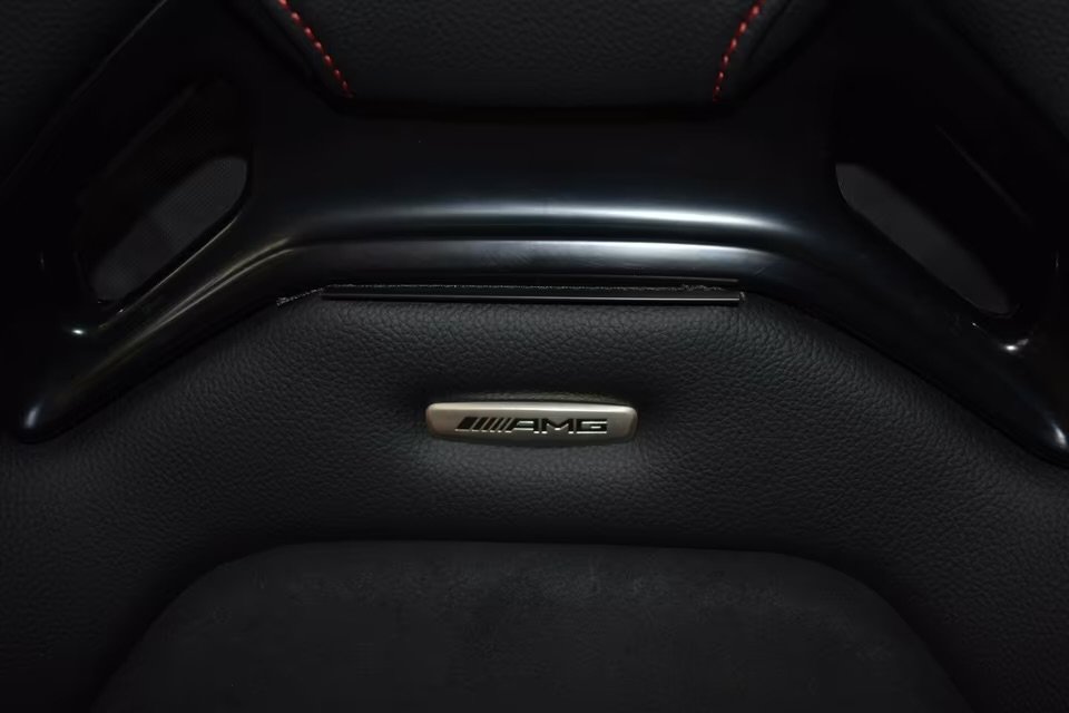 IMG_0227 Sièges AMG Performance Mercedes CLA W117 W176