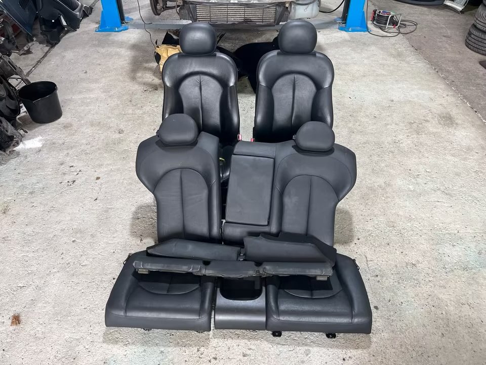 IMG_0458 Mercedes CLK W209 Leather Seats