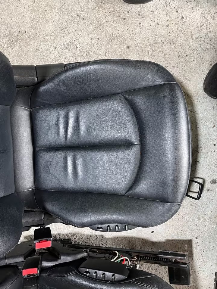 IMG_0463 Mercedes CLK W209 Leather Seats