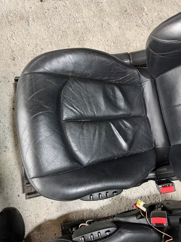 IMG_0466 Mercedes CLK W209 Leather Seats