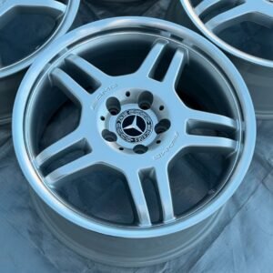 4 Genuine Mercedes-Benz AMG Styling IV 17”