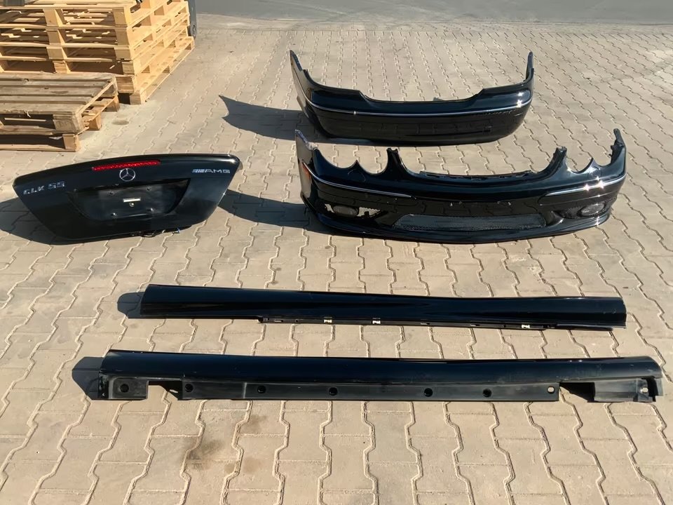 IMG_0528 genuine Mercedes-Benz CLK 55 AMG body kit