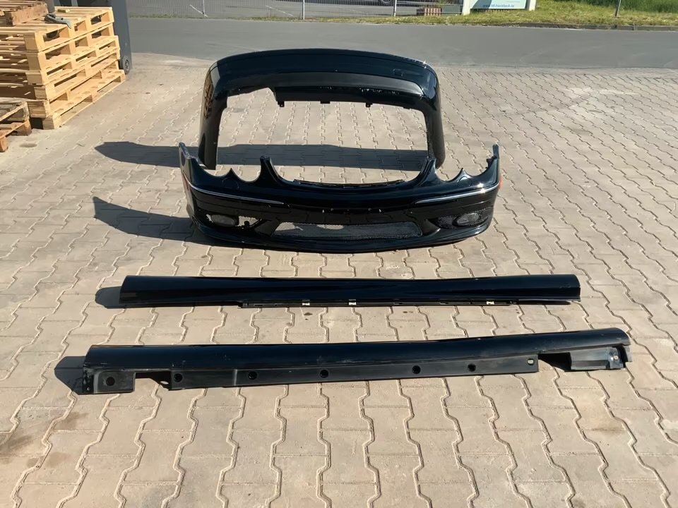 IMG_0532 genuine Mercedes-Benz CLK 55 AMG body kit