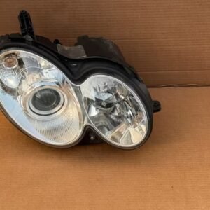 Genuine Complete Xenon Headlights – Mercedes-Benz CLK W209 Genuine Complete Xenon Headlights – Mercedes-Benz CLK W209