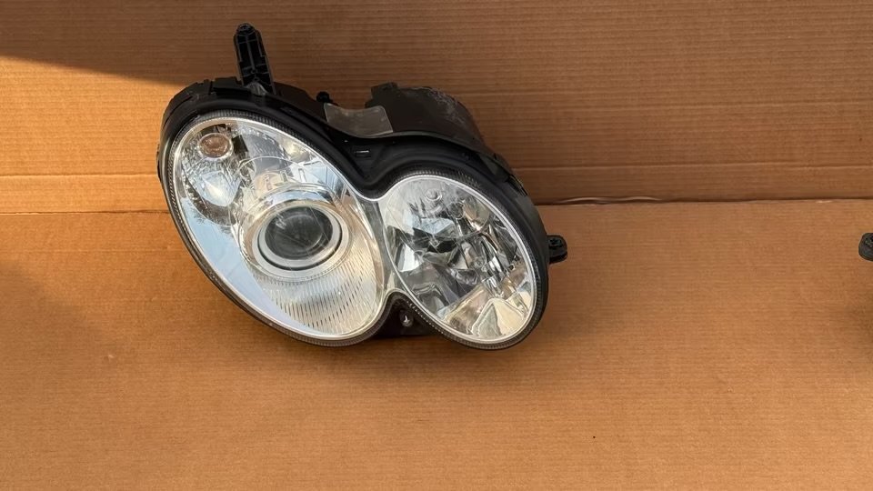 IMG_0551 Genuine Complete Xenon Headlights – Mercedes-Benz CLK W209