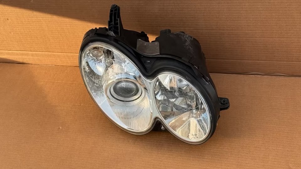 IMG_0552 Genuine Complete Xenon Headlights – Mercedes-Benz CLK W209