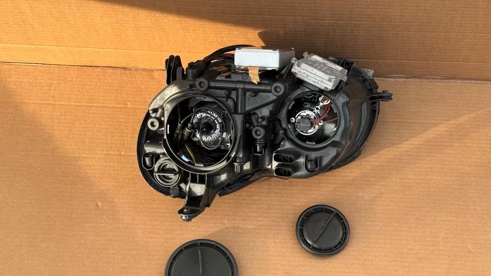 IMG_0555 Genuine Complete Xenon Headlights – Mercedes-Benz CLK W209