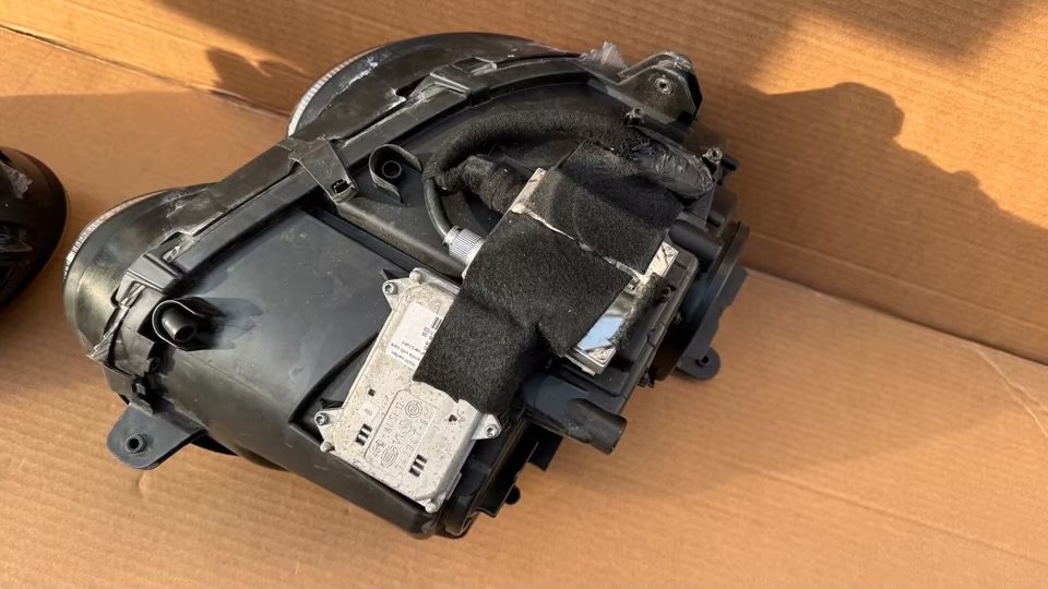 IMG_0563 Genuine Complete Xenon Headlights – Mercedes-Benz CLK W209