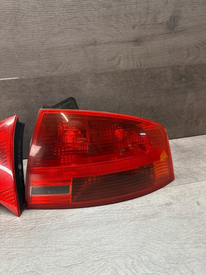 IMG_0651 Feux arrière Audi A4 / S4 B7 8E Berline – Origine OEM