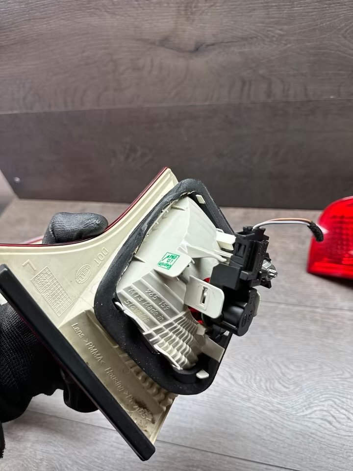 IMG_0654 Feux arrière Audi A4 / S4 B7 8E Berline – Origine OEM