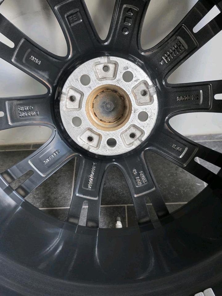 IMG_0825 Original Genuine BMW 20" Individual Style 759i Alloy Wheels & Summer Tires – 5 Series G30 G31