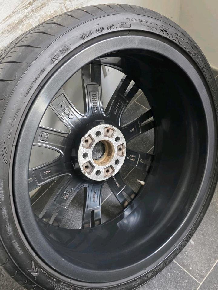 IMG_0827 Original Genuine BMW 20" Individual Style 759i Alloy Wheels & Summer Tires – 5 Series G30 G31