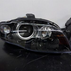 Phares Bi-Xénon Audi A4 S4 RS4 B7 - Noir Brillant